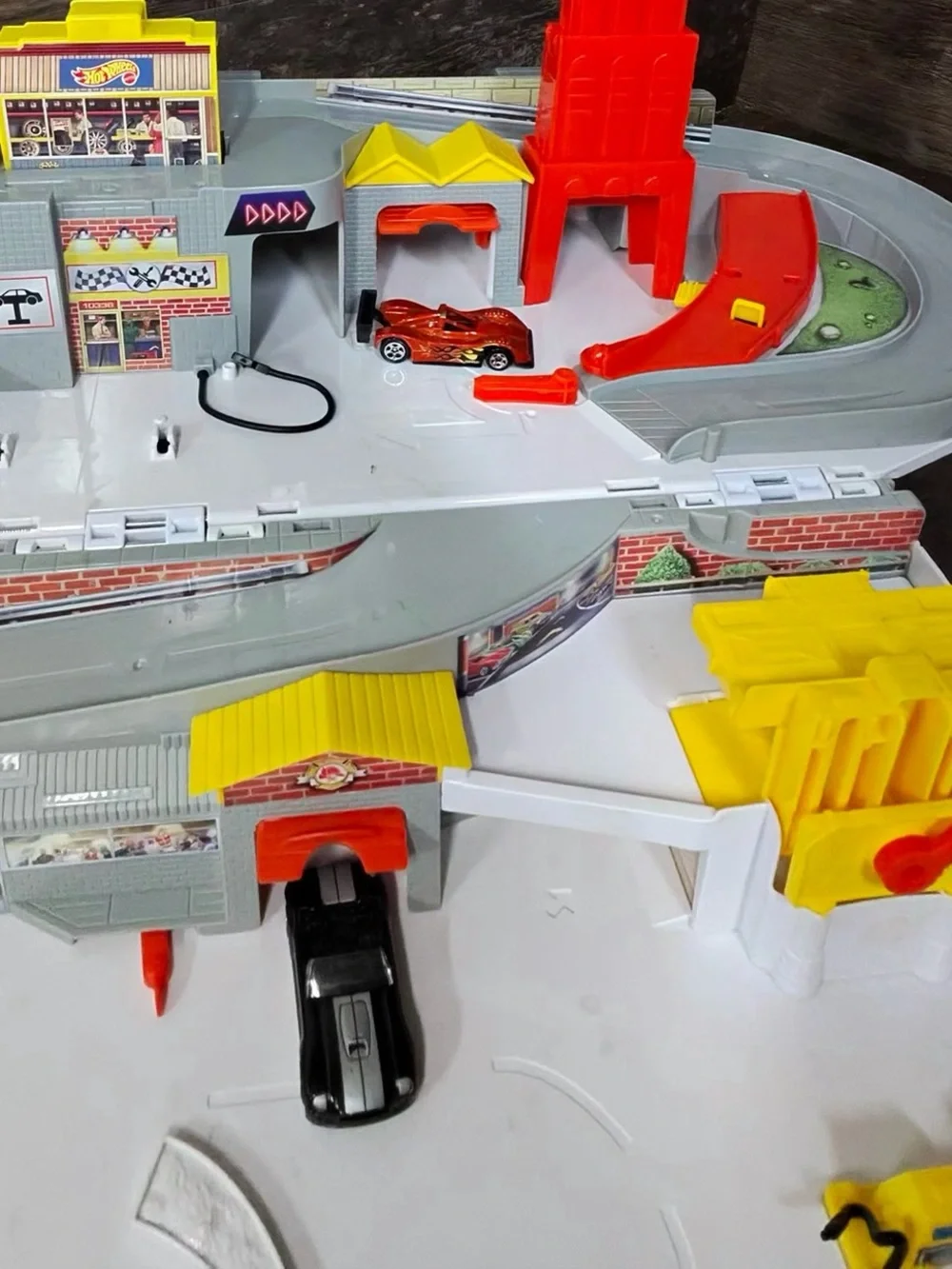 Hot Wheels Multi-Level Race Track Playset with Red & Yellow Accents